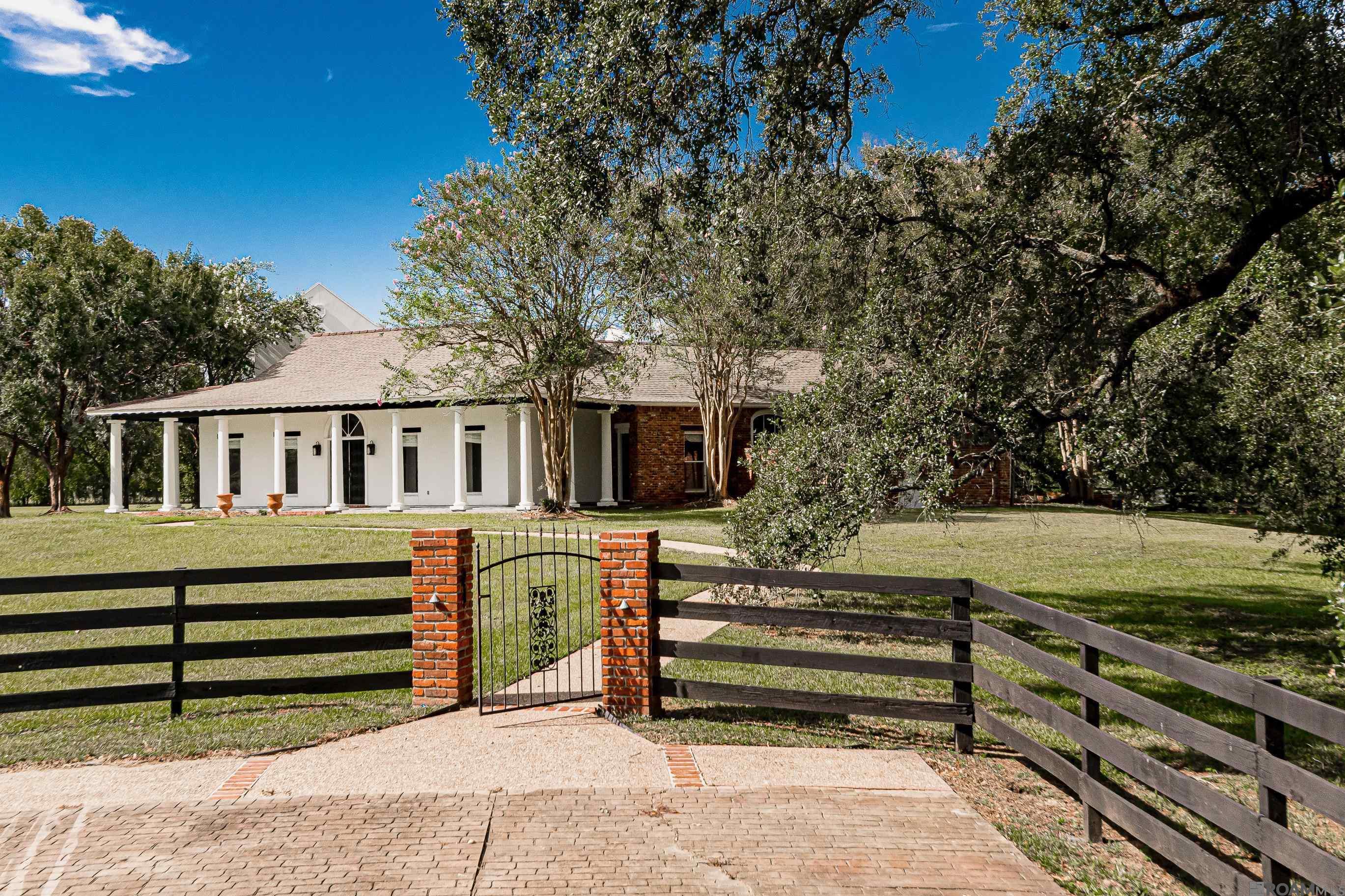 38430 Henry Rd, Prairieville, Louisiana image 2