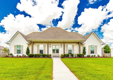 Homes For Sale - 119 Pleasant Ridge Ct<br/> Houma, LA 70364