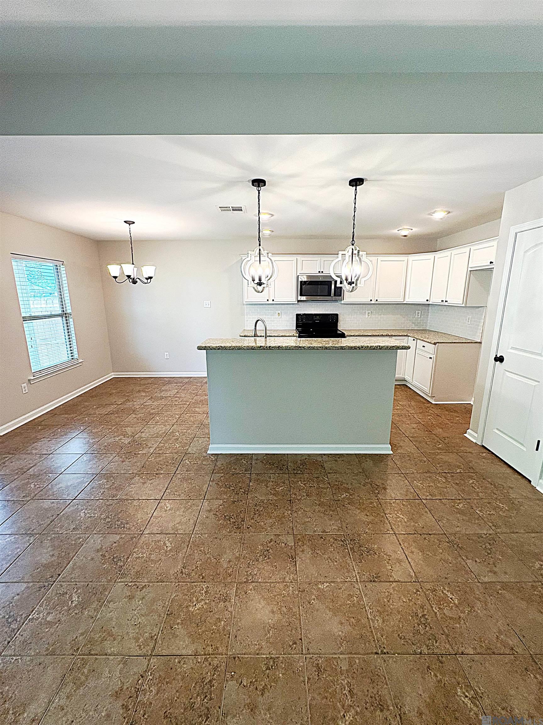 13933 Arbor Walk Dr, Denham Springs, Louisiana image 5