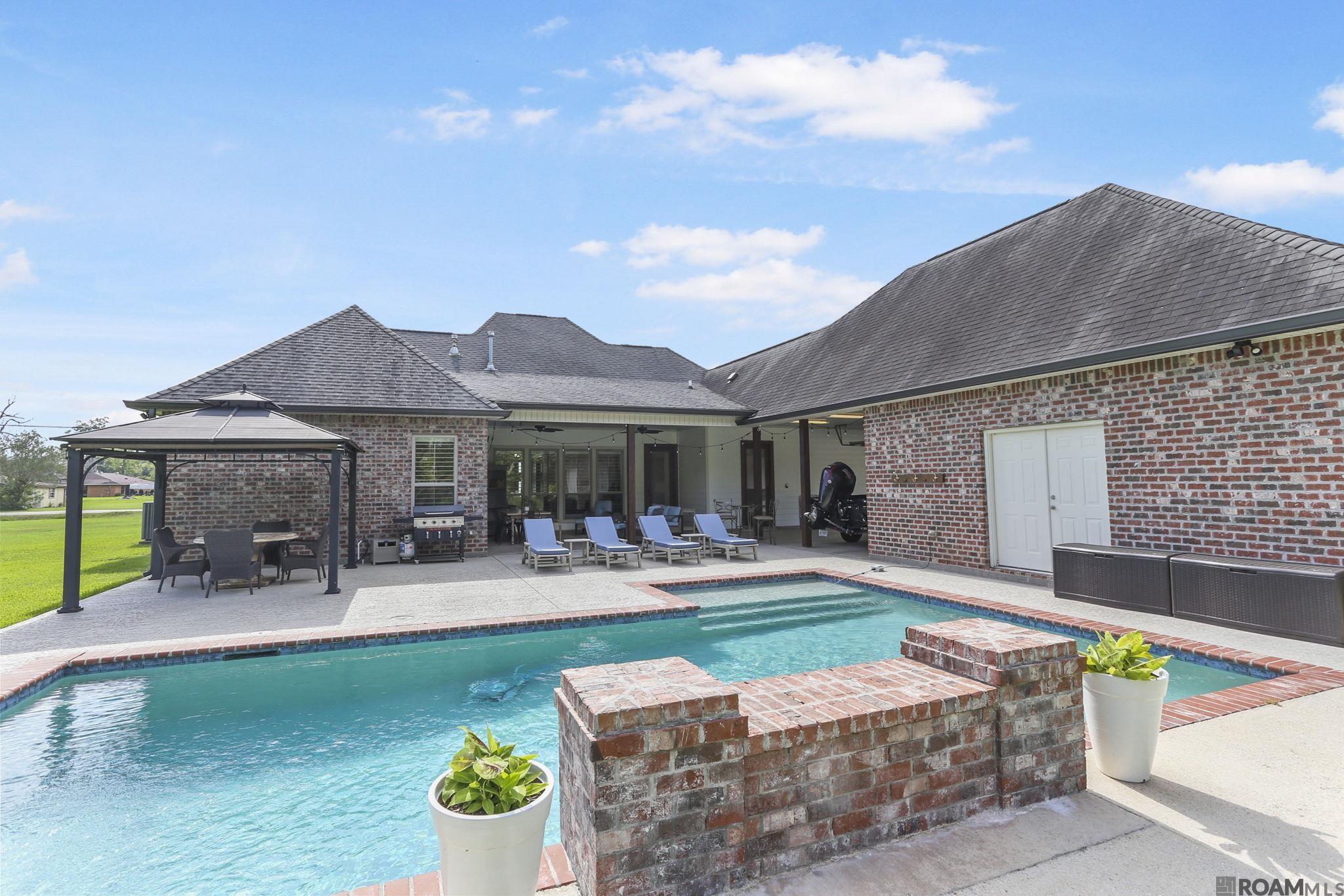 13517 Crawford Rd, Gonzales, Louisiana image 1