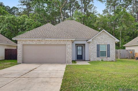 Homes For Sale - 42056 Dothan Place<br/> Ponchatoula, LA 70454