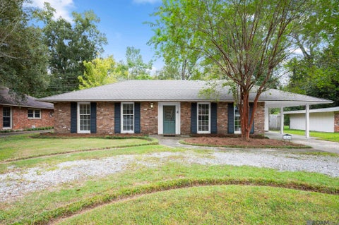 Homes For Sale - 9136 S Contour Dr<br/> East Baton Rouge County, Baton Rouge, LA 70809