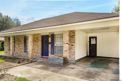 Homes For Sale - 11382 E Black Oak Dr<br/> Baton Rouge, LA 70815