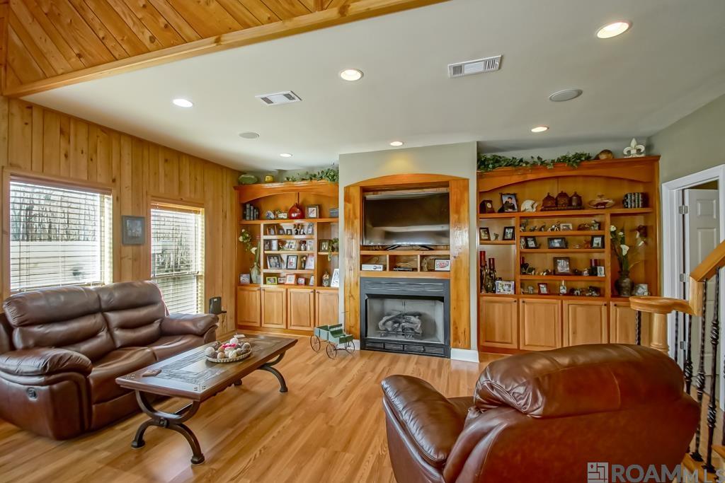 23396 Chene Blanc Ln, Maurepas, Louisiana image 8