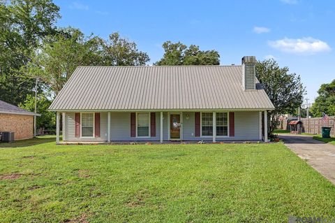 Homes For Sale - 35183 Live Oak Cir<br/> Denham Springs, LA 70706