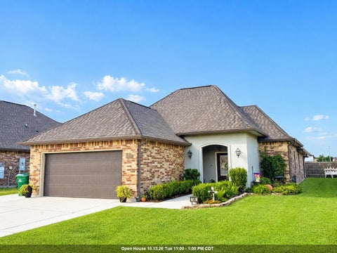 Homes For Sale - 149 Magnolia Bluff Ct<br/> Gray, LA 70359