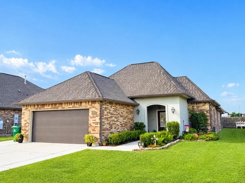 Homes For Sale - 149 Magnolia Bluff Ct<br/> Lafourche County, Gray, LA 70359