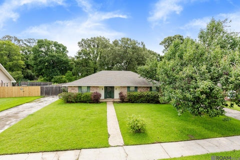 Homes For Sale - 2145 Stonewood Dr<br/> Baton Rouge, LA 70816