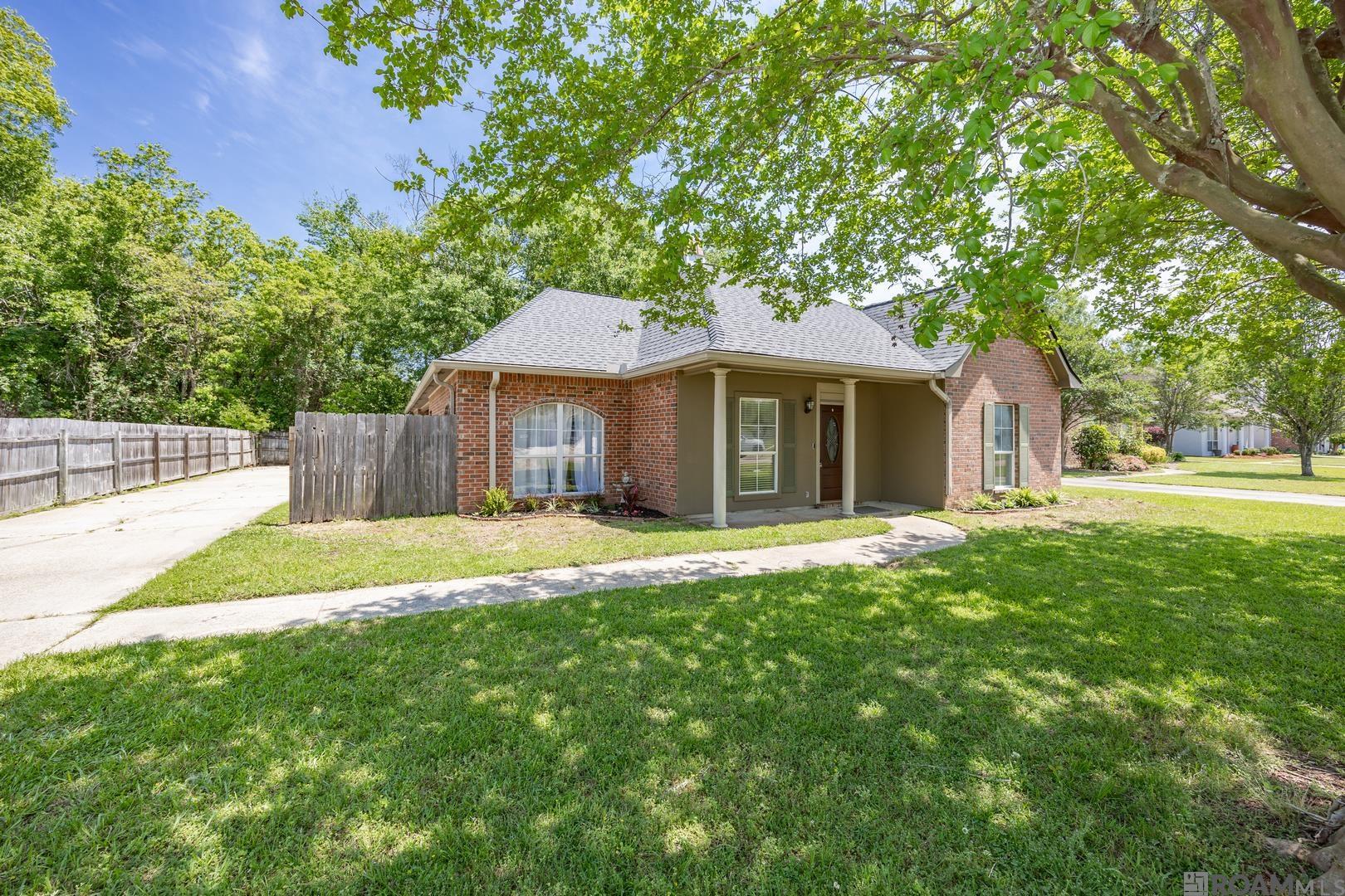 30914 Carriage Way, Denham Springs, Louisiana image 3
