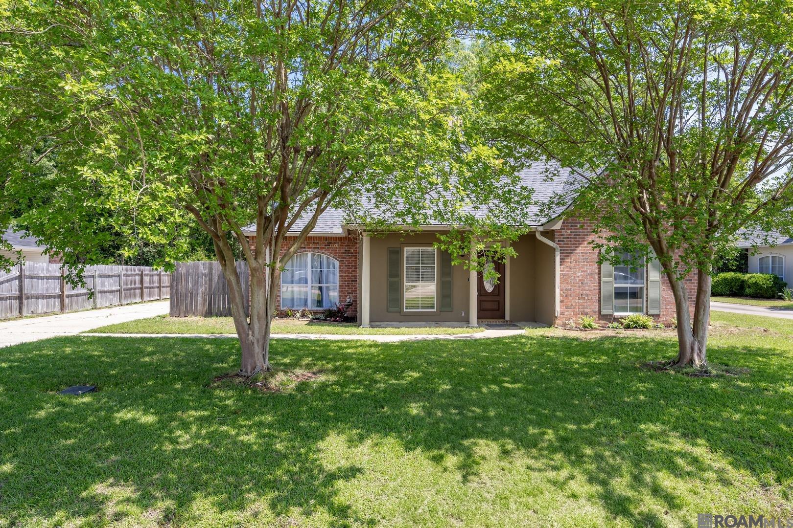 30914 Carriage Way, Denham Springs, Louisiana image 2