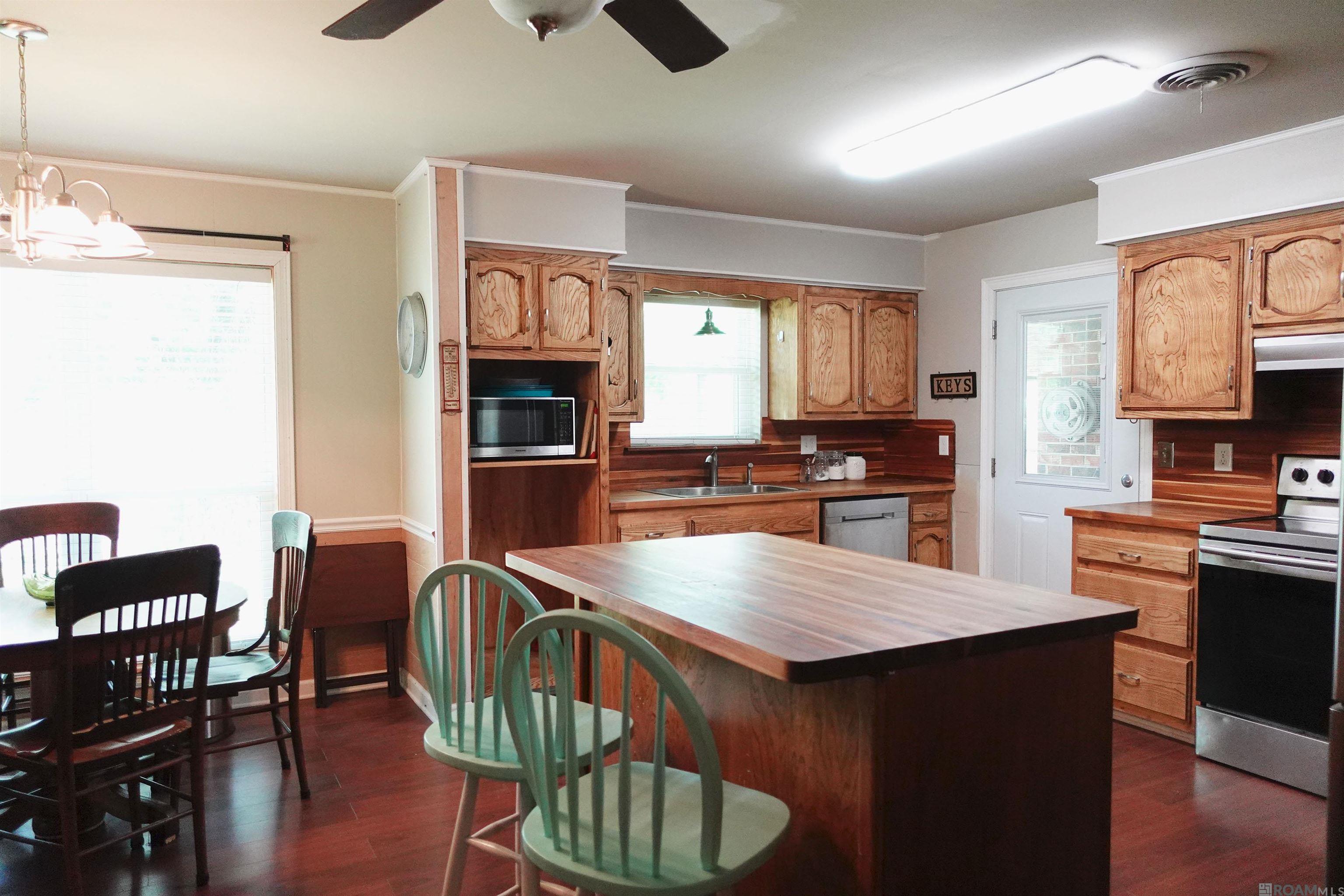 8025 Bellmont St, Denham Springs, Louisiana image 5