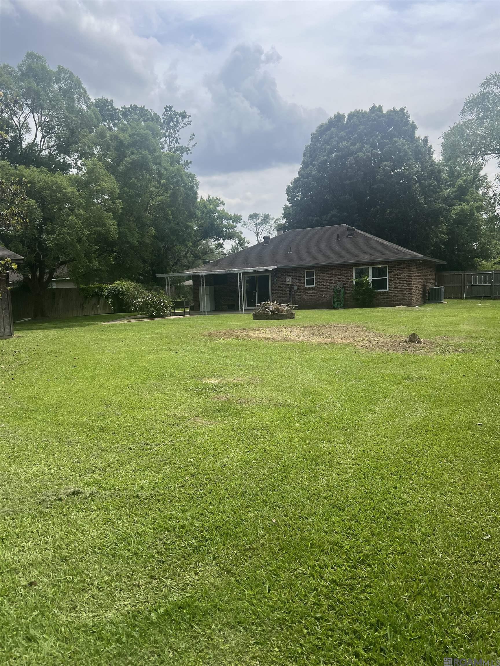 8025 Bellmont St, Denham Springs, Louisiana image 13