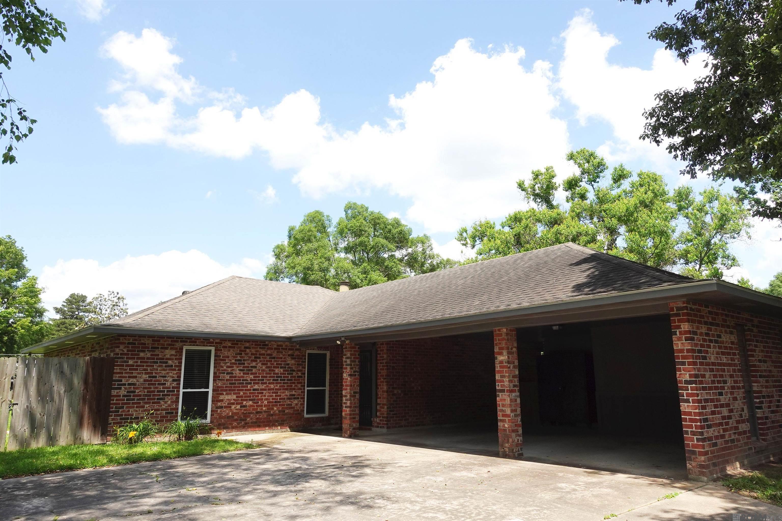 8025 Bellmont St, Denham Springs, Louisiana image 1