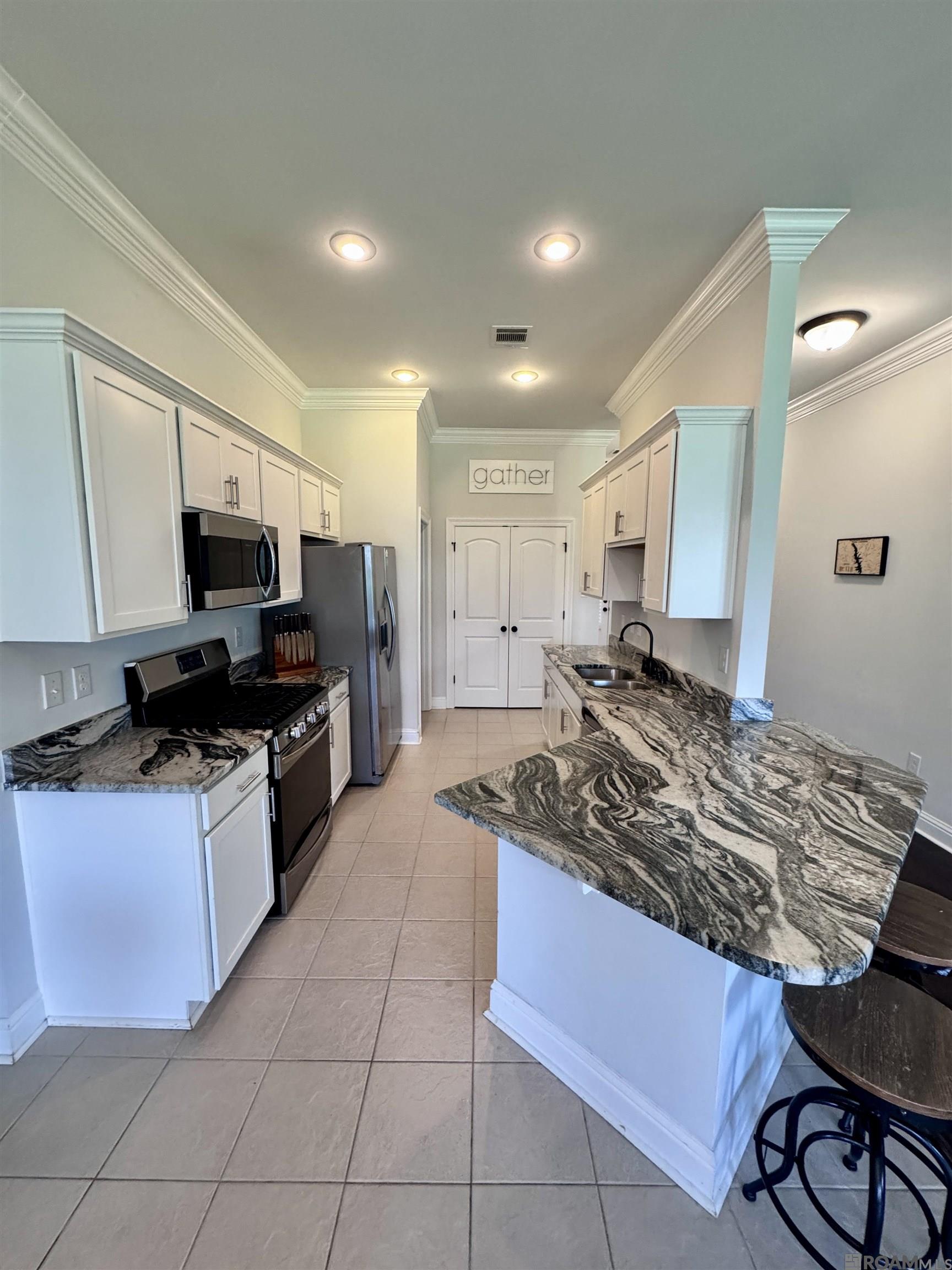 8900 Cresson Dr, Denham Springs, Louisiana image 3