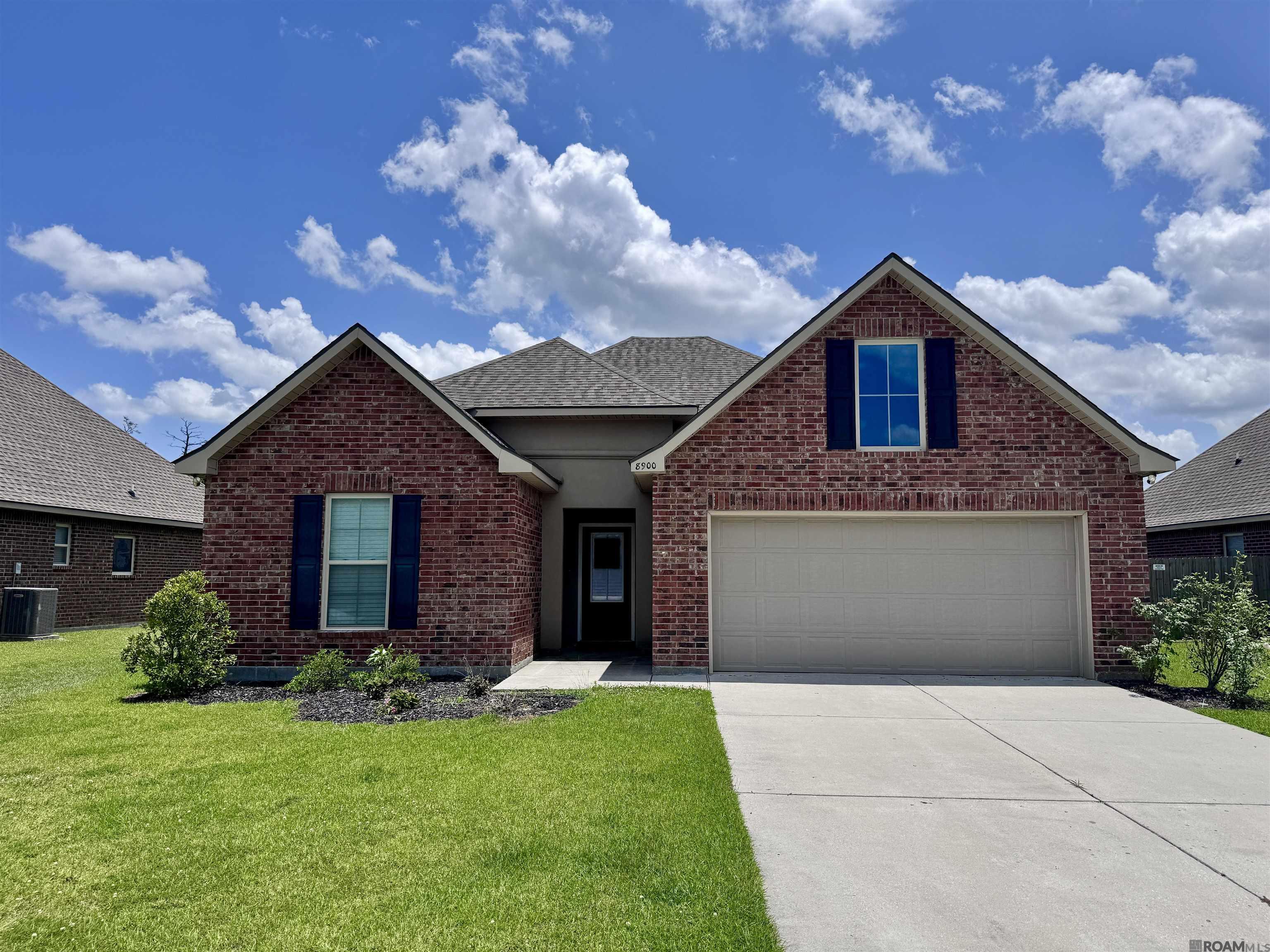 8900 Cresson Dr, Denham Springs, Louisiana image 1