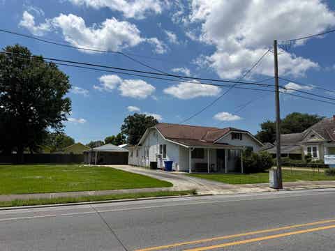 Homes For Sale - 906 Jackson St<br/> Thibodaux, LA 70301