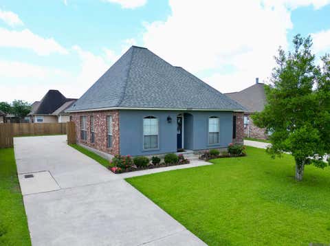 Homes For Sale - 40471 Cross Creek Ave<br/> Gonzales, LA 70737