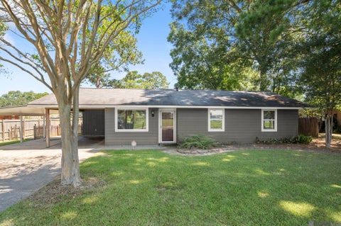 Homes For Sale - 3827 Noble St<br/> Zachary, LA 70791