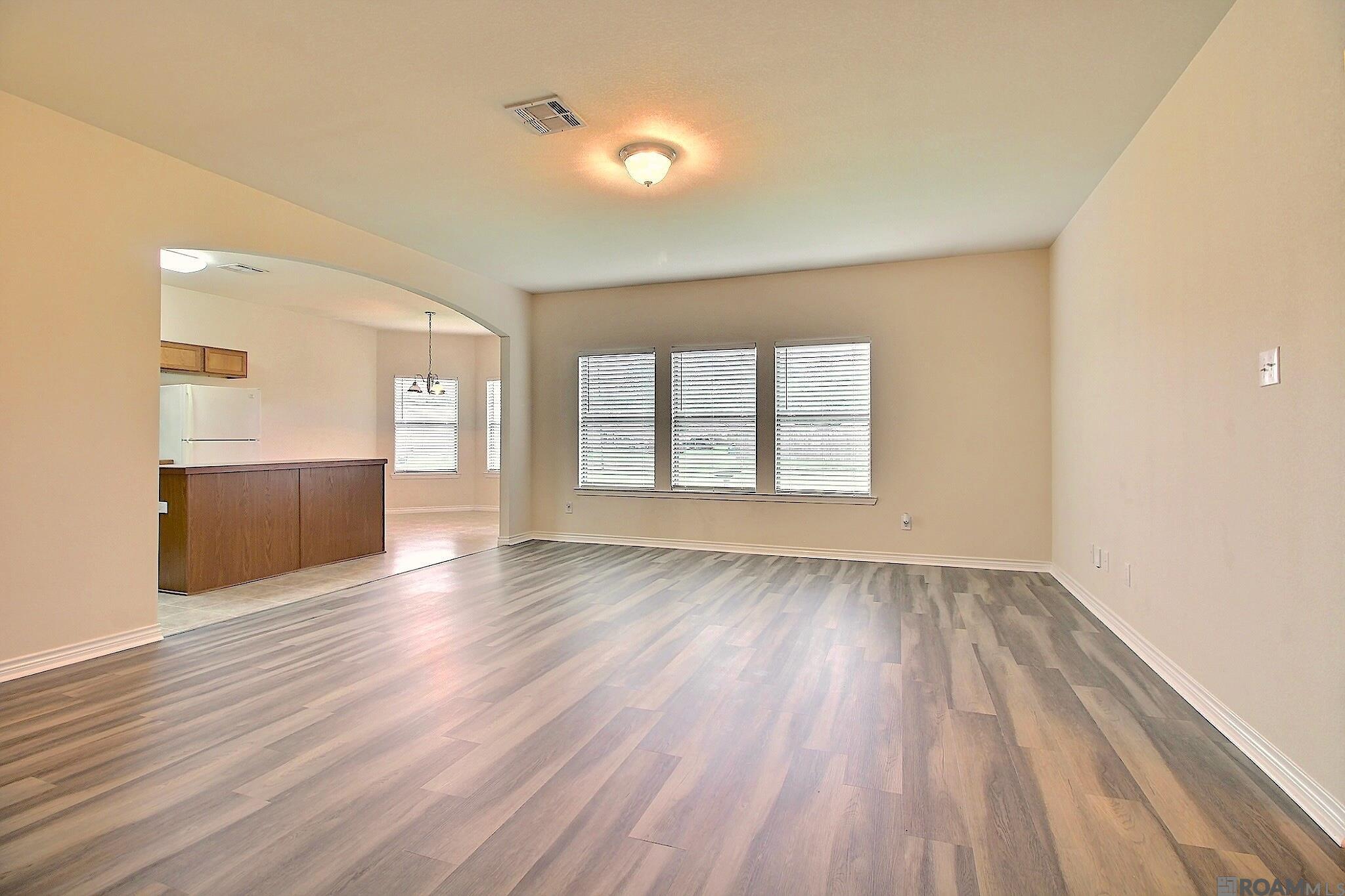 13088 Catahoula Dr, Denham Springs, Louisiana image 2