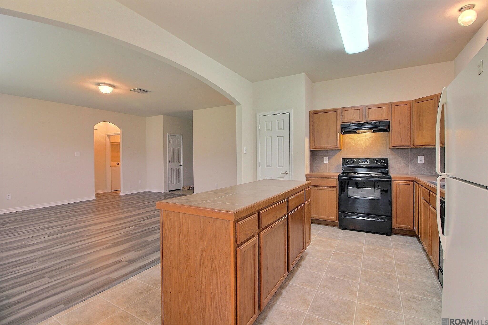 13088 Catahoula Dr, Denham Springs, Louisiana image 6