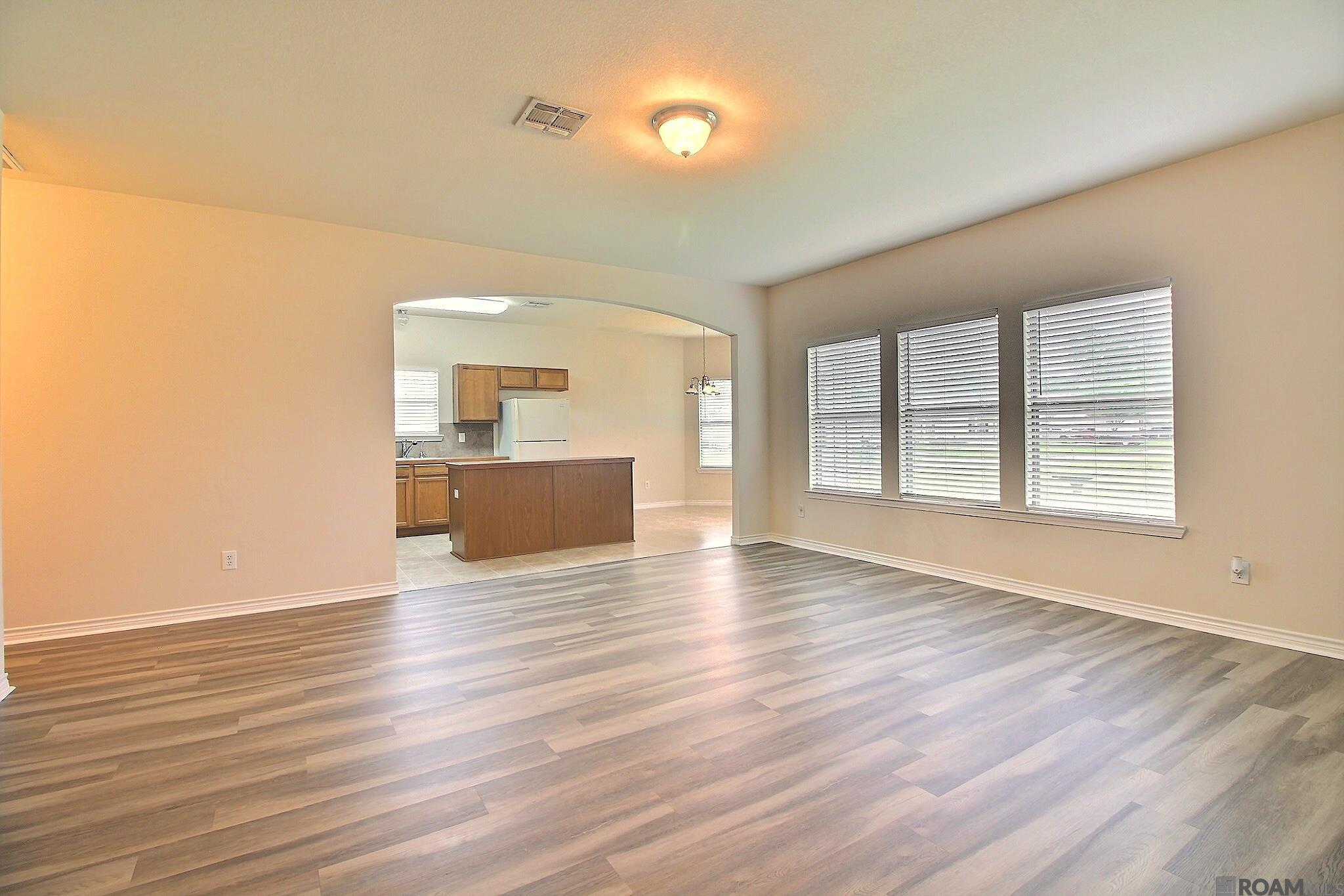 13088 Catahoula Dr, Denham Springs, Louisiana image 3