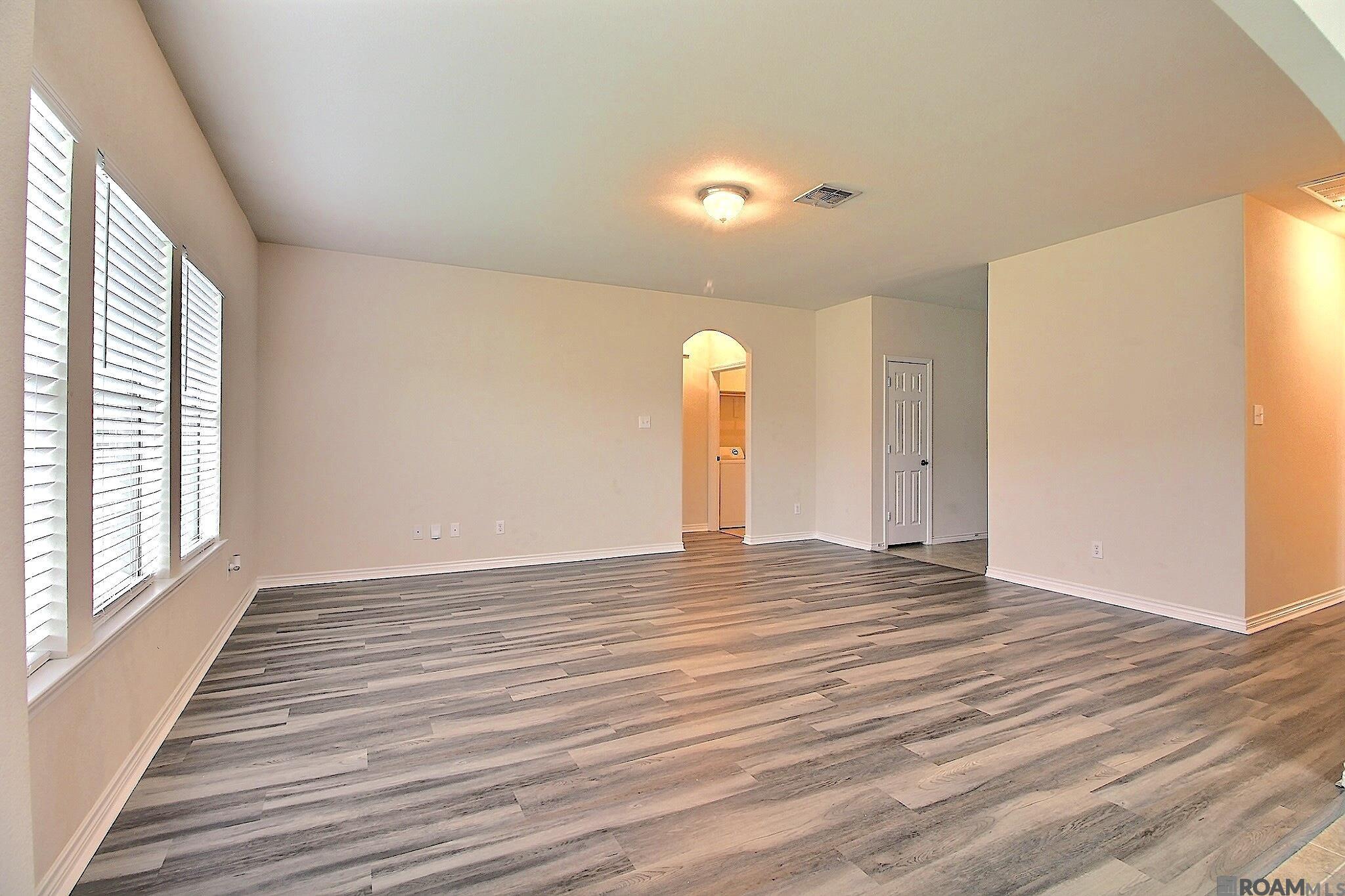 13088 Catahoula Dr, Denham Springs, Louisiana image 4