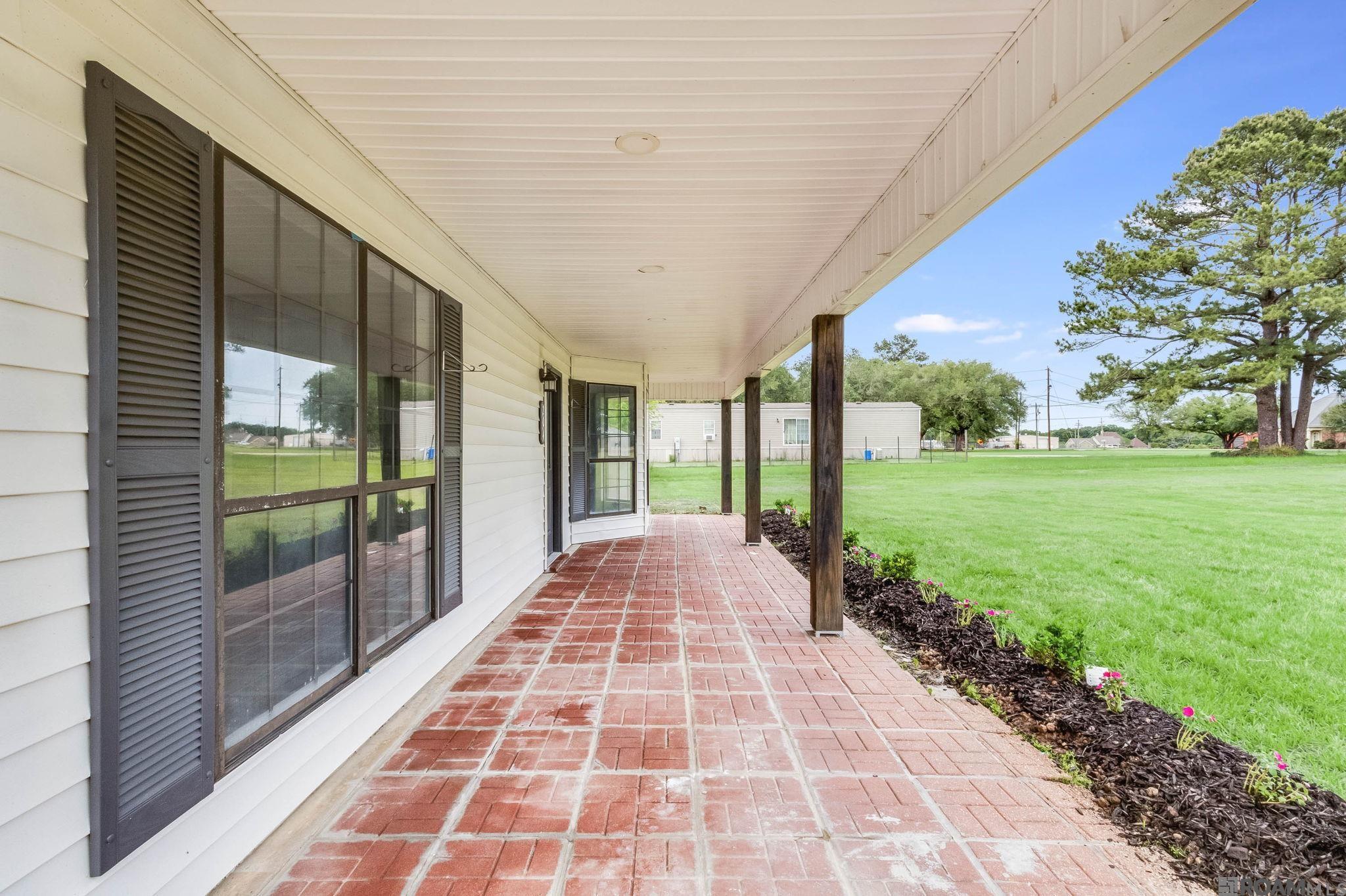 204 Austin Rd, Youngsville, Louisiana image 3