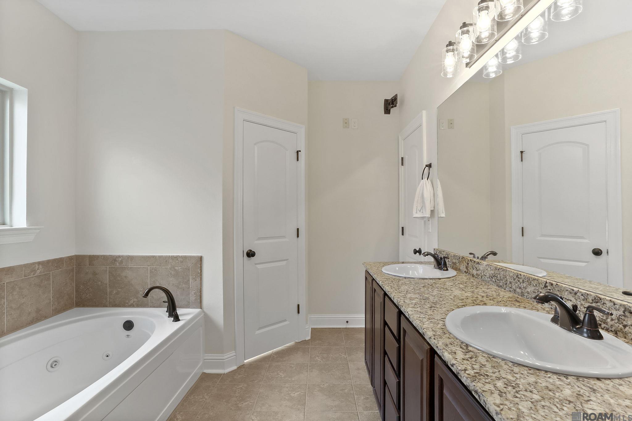 10233 Savannah Jane Ln, Baton Rouge, Louisiana image 10