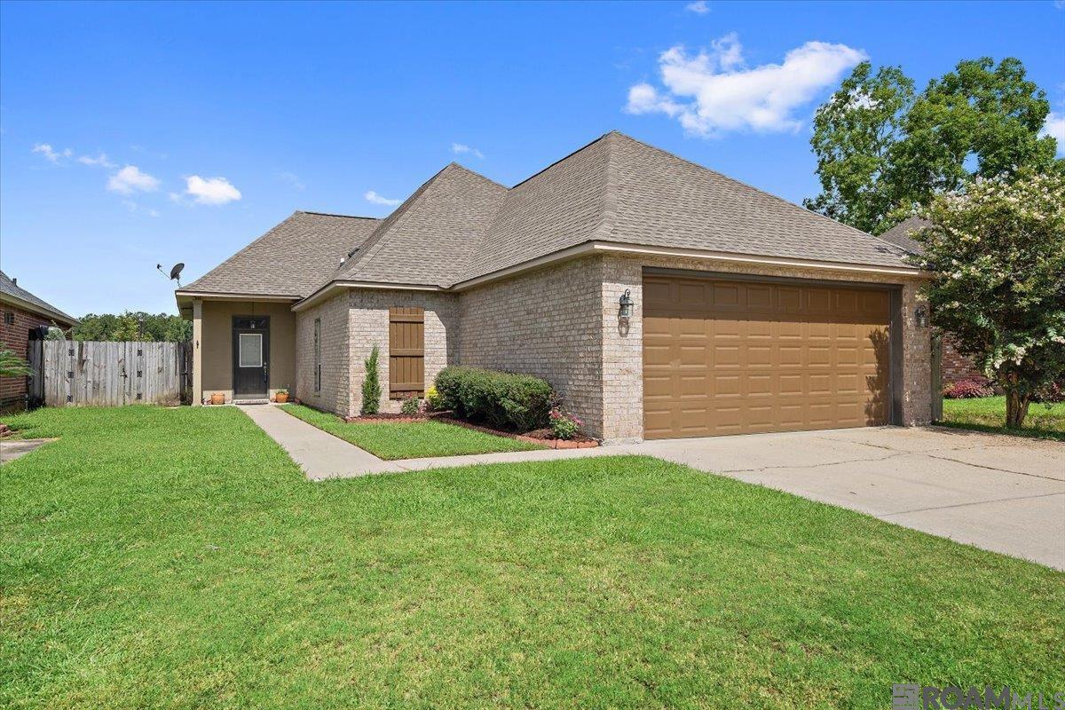 33927 Renee Ave, Denham Springs, Louisiana image 1