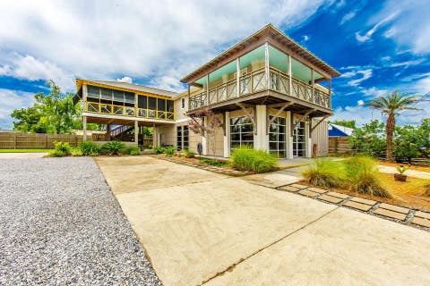 Homes For Sale - 179 Enterprise Dr<br/> Houma, LA 70360