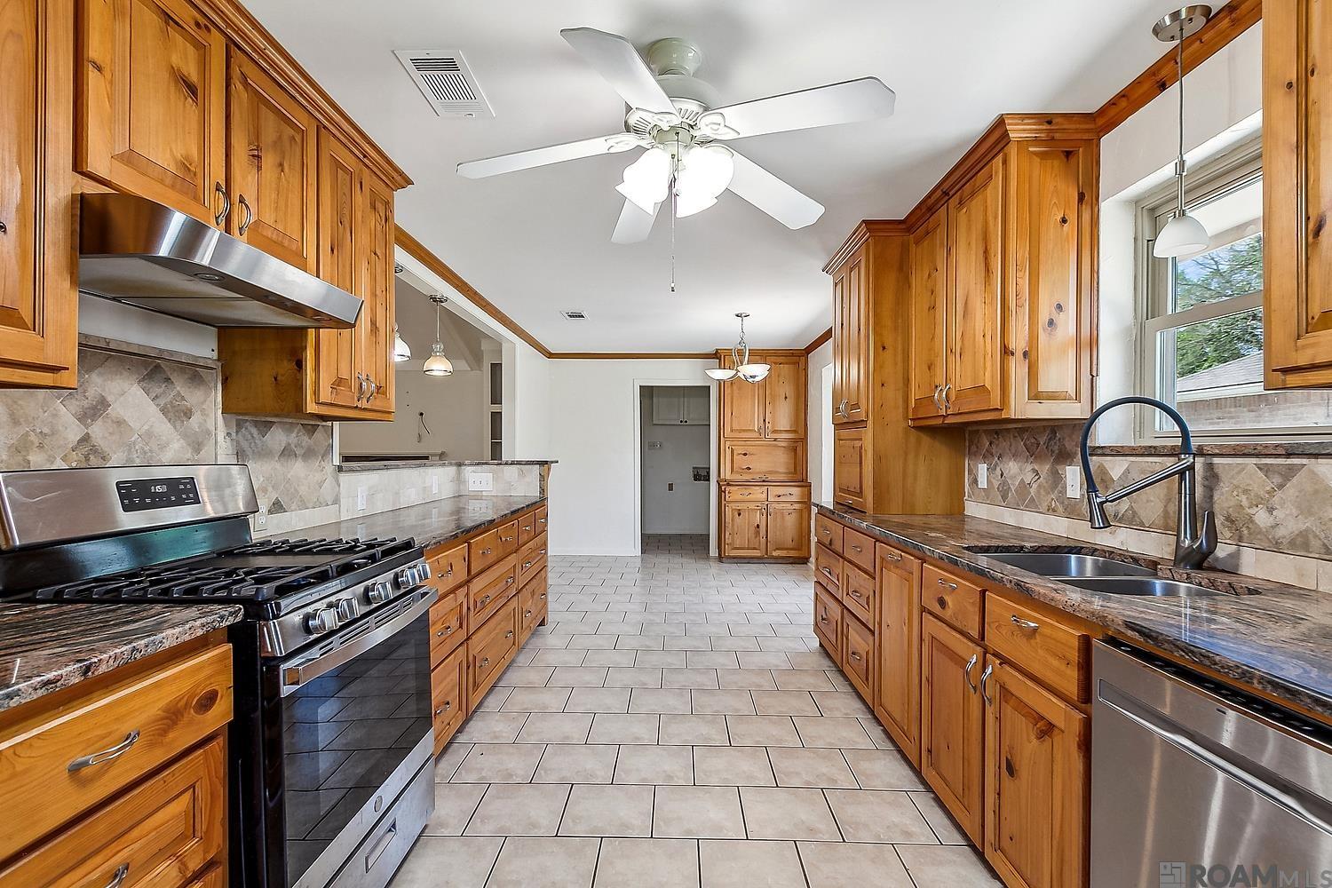 2314 Bernwood Dr, Baton Rouge, Louisiana image 4