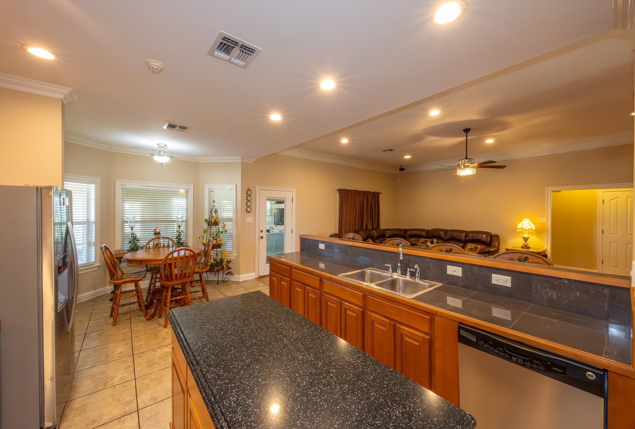 613 North Canal Boulevard, Thibodaux, Louisiana image 7