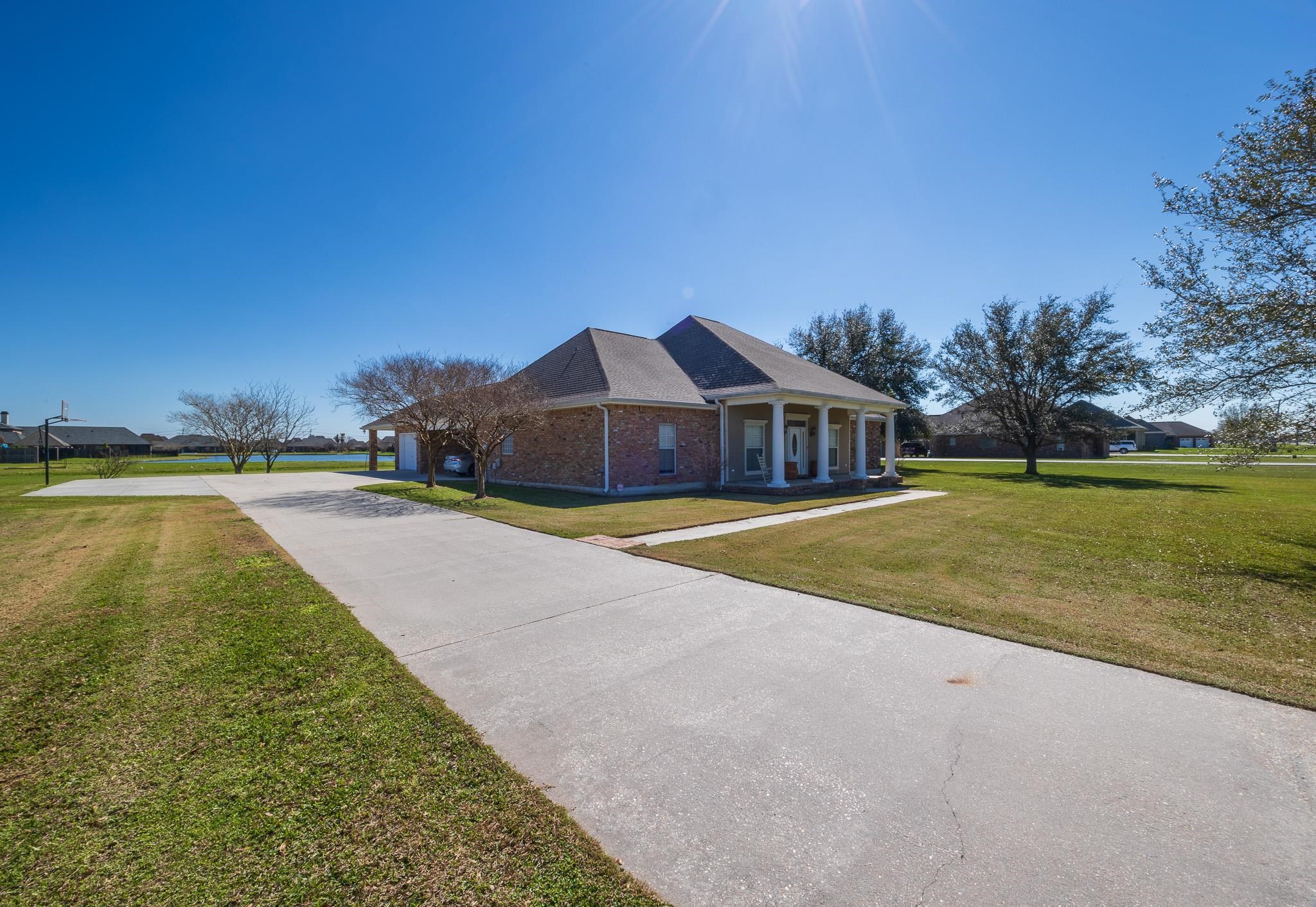 613 North Canal Boulevard, Thibodaux, Louisiana image 2