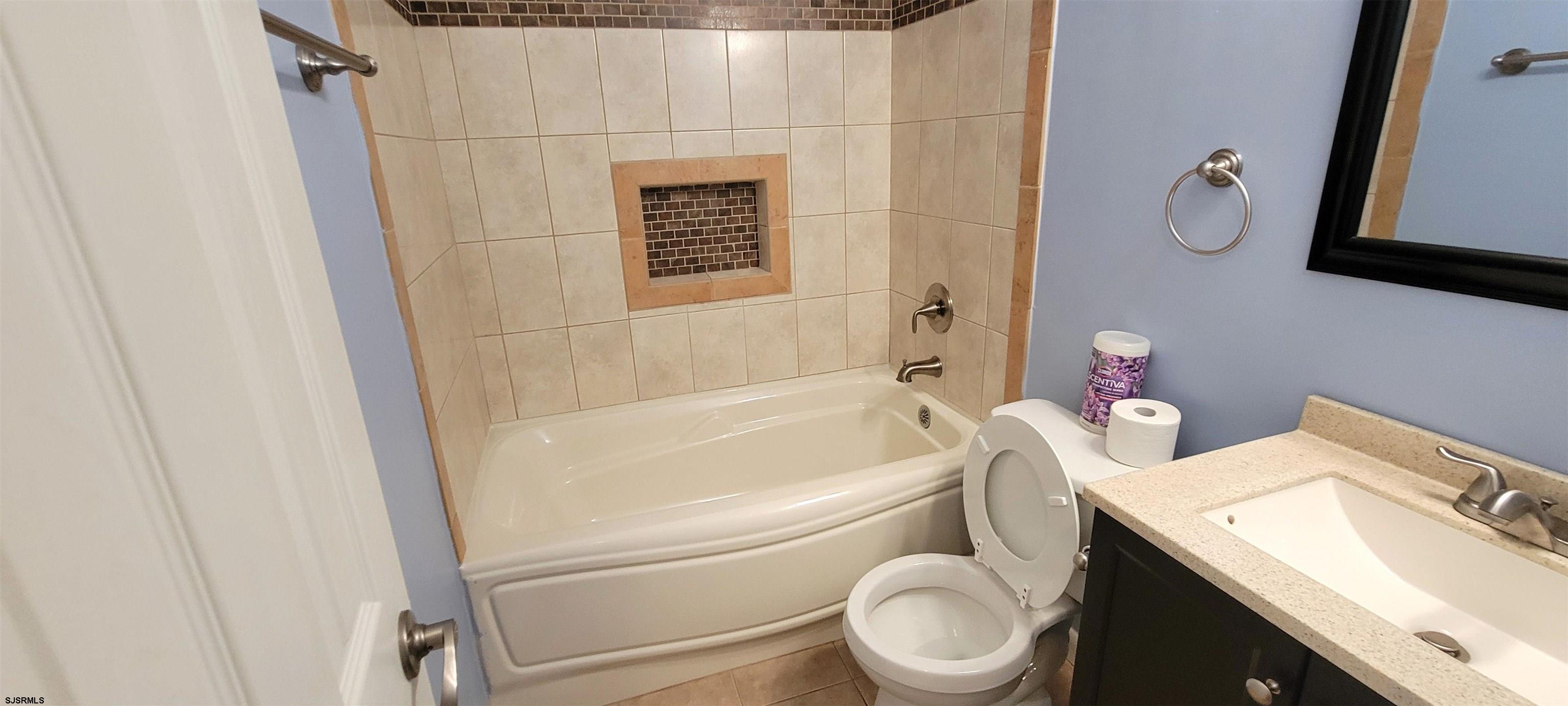 Northfield, New Jersey 08225, United States, 3 Bedrooms Bedrooms, ,2 BathroomsBathrooms,Residential,Active,194536