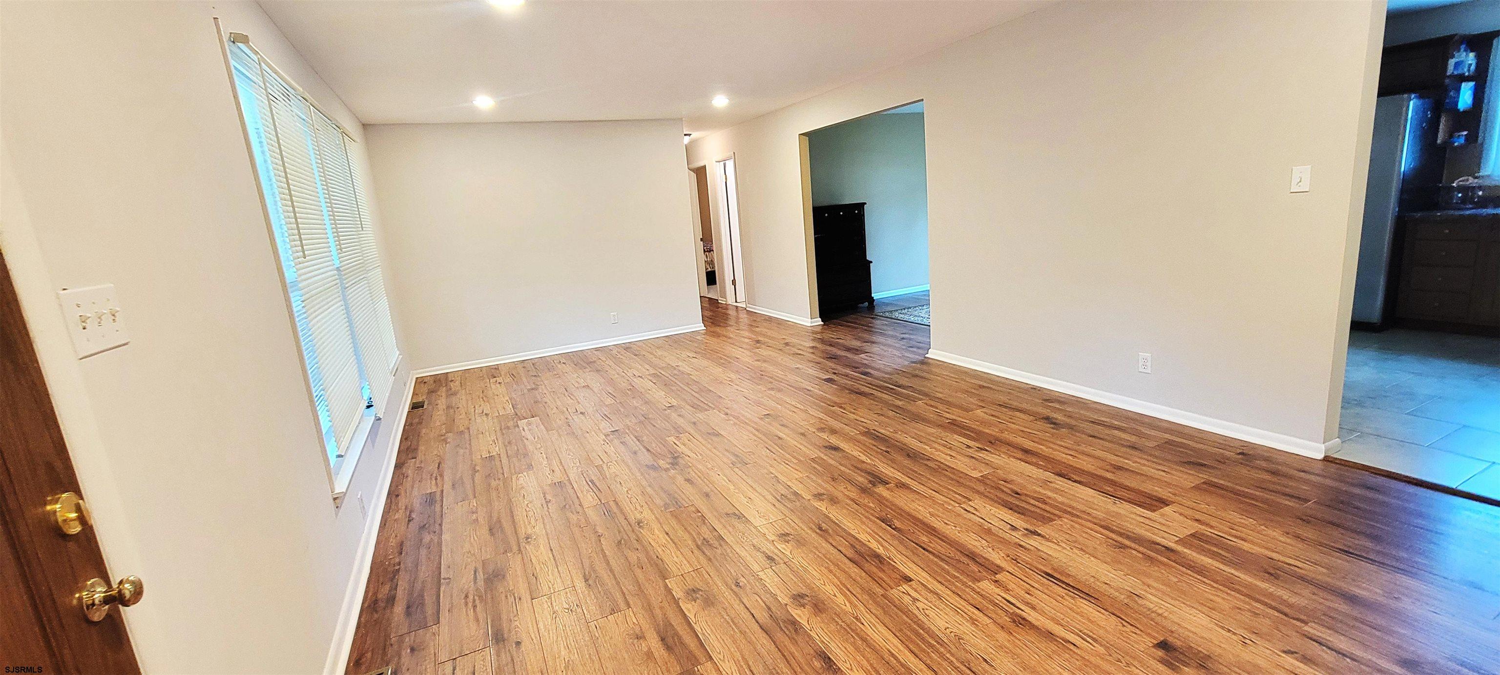 Northfield, New Jersey 08225, United States, 3 Bedrooms Bedrooms, ,2 BathroomsBathrooms,Residential,Active,194536