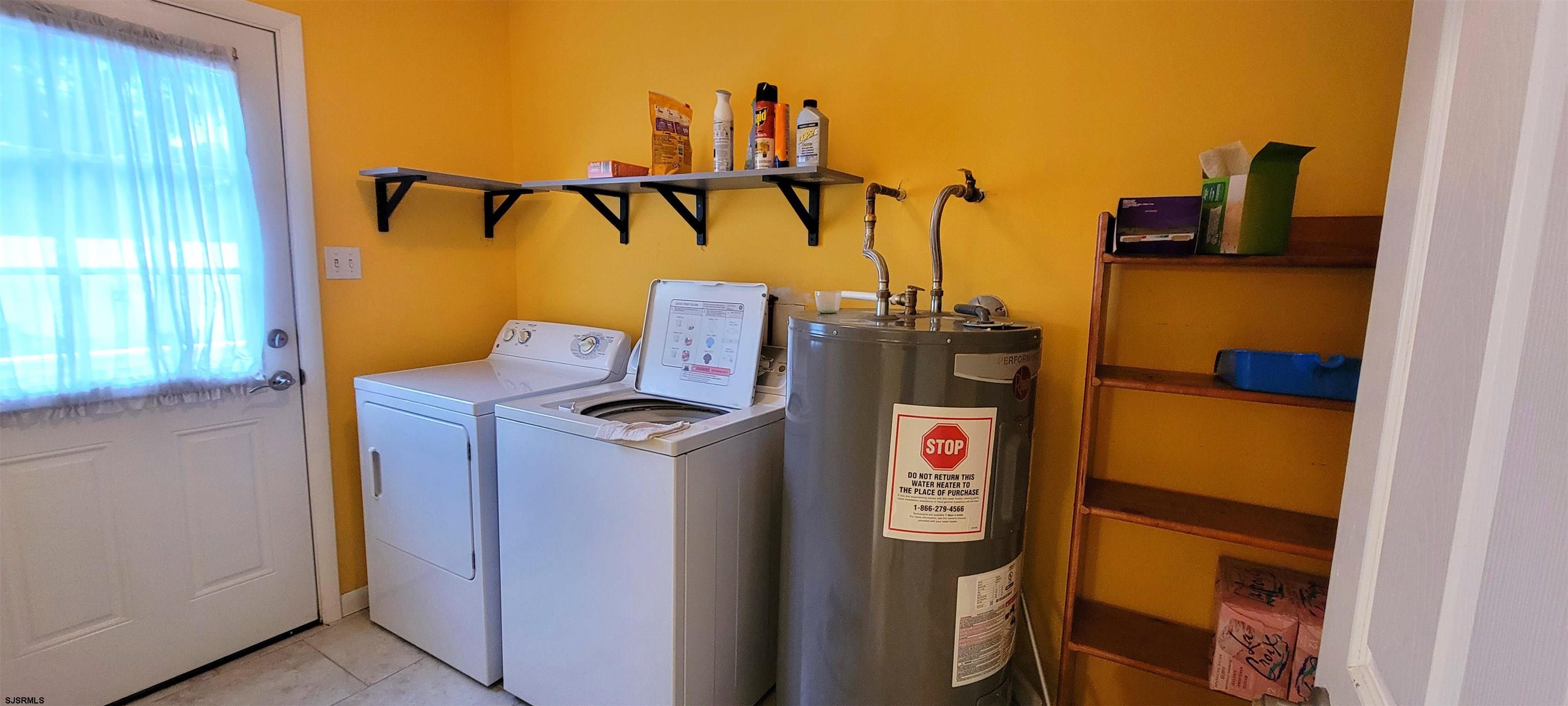 Northfield, New Jersey 08225, United States, 3 Bedrooms Bedrooms, ,2 BathroomsBathrooms,Residential,Active,194536