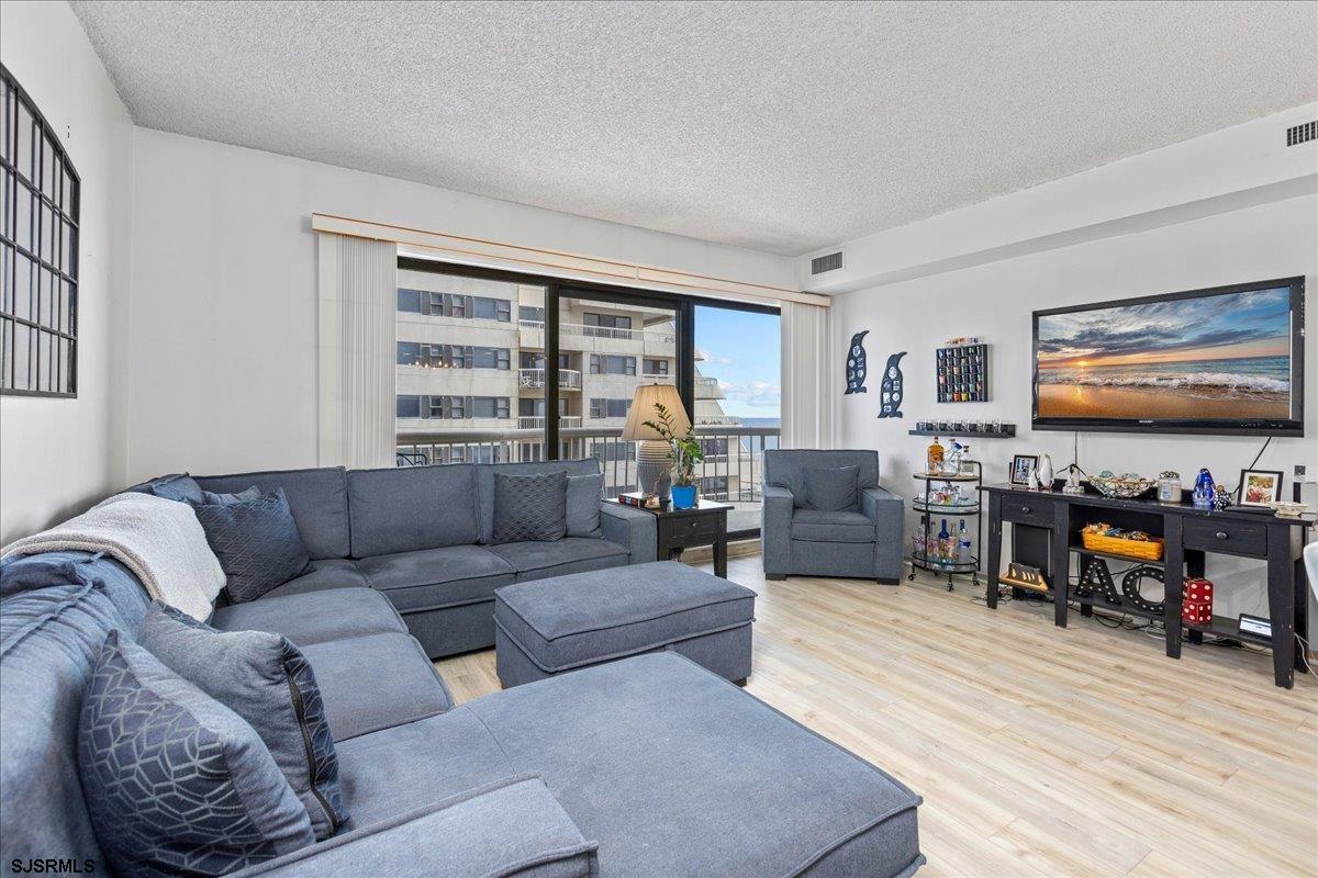 Atlantic City, New Jersey 08401, United States, 2 Bedrooms Bedrooms, ,2 BathroomsBathrooms,Residential,Active,29282