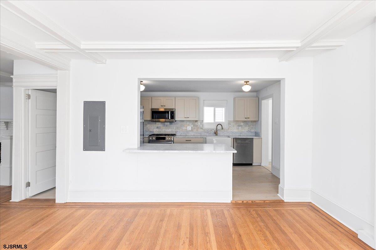 Ventnor, New Jersey 08406, United States, 8 Bedrooms Bedrooms, ,5 BathroomsBathrooms,Residential,Active,19415