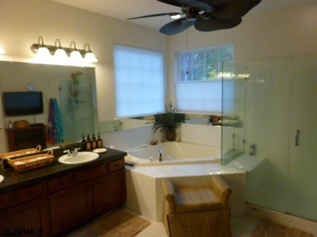 Galloway Township, New Jersey 08205, United States, 3 Bedrooms Bedrooms, ,2 BathroomsBathrooms,Residential,Active,222545