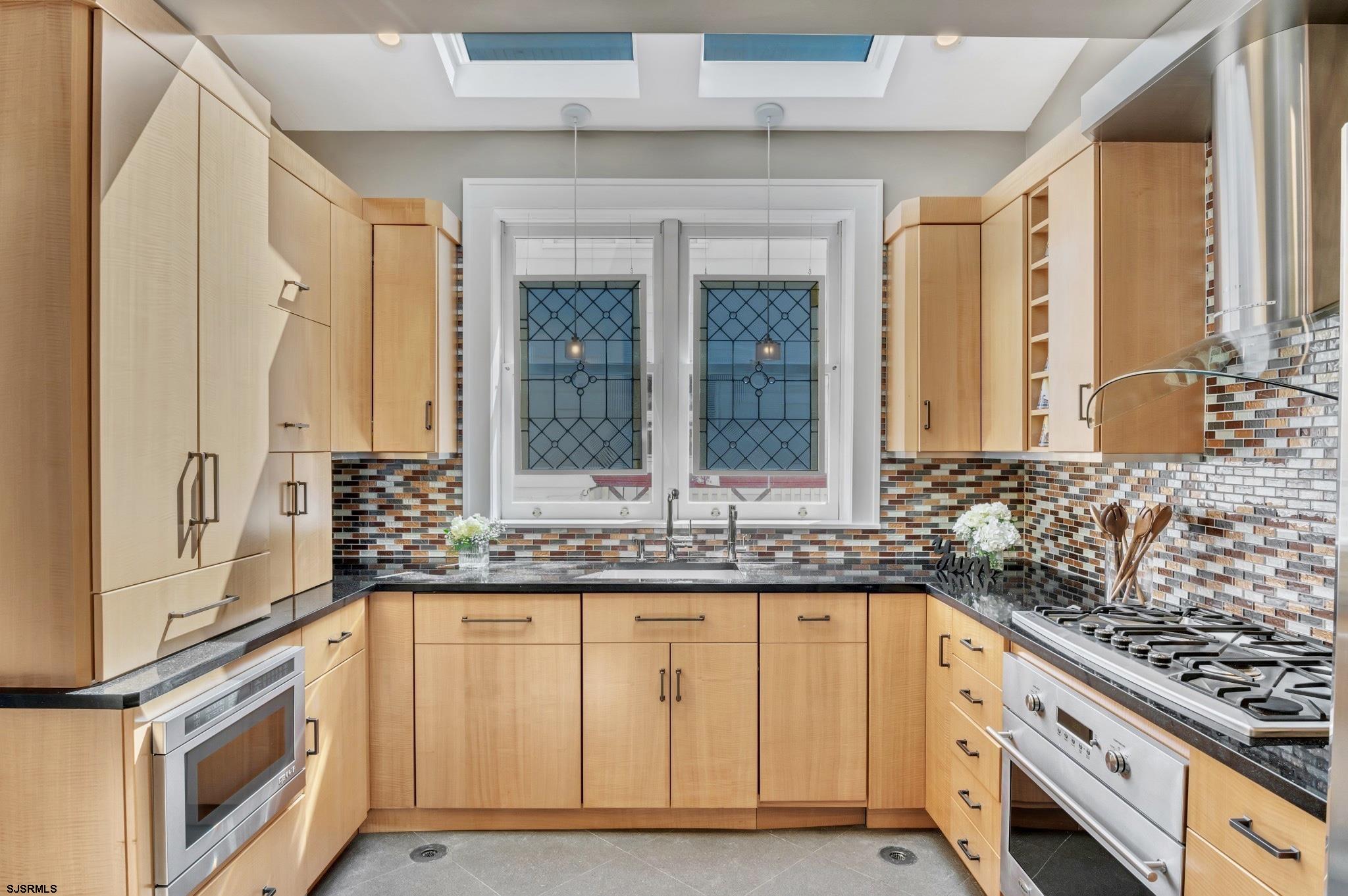 Ocean City, New Jersey 08226, United States, 6 Bedrooms Bedrooms, ,5 BathroomsBathrooms,Residential,Active,15764