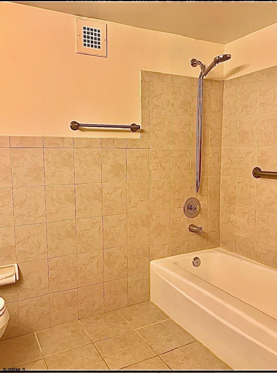 Atlantic City, New Jersey 08401, United States, 1 Bedroom Bedrooms, ,1 BathroomBathrooms,Residential,Active,251016