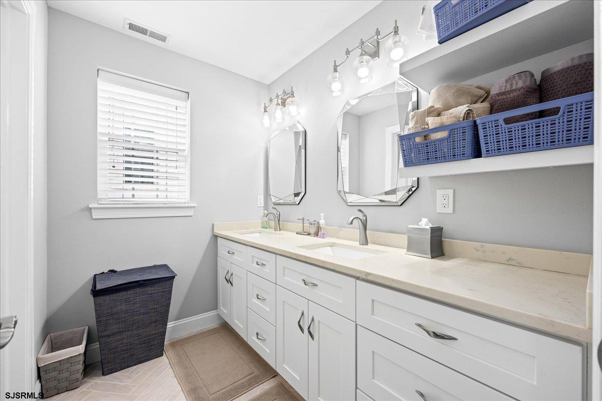 Ventnor, New Jersey 08406, United States, 4 Bedrooms Bedrooms, ,4 BathroomsBathrooms,Residential,Active,177239