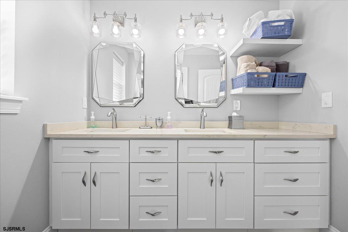 Ventnor, New Jersey 08406, United States, 4 Bedrooms Bedrooms, ,4 BathroomsBathrooms,Residential,Active,177239