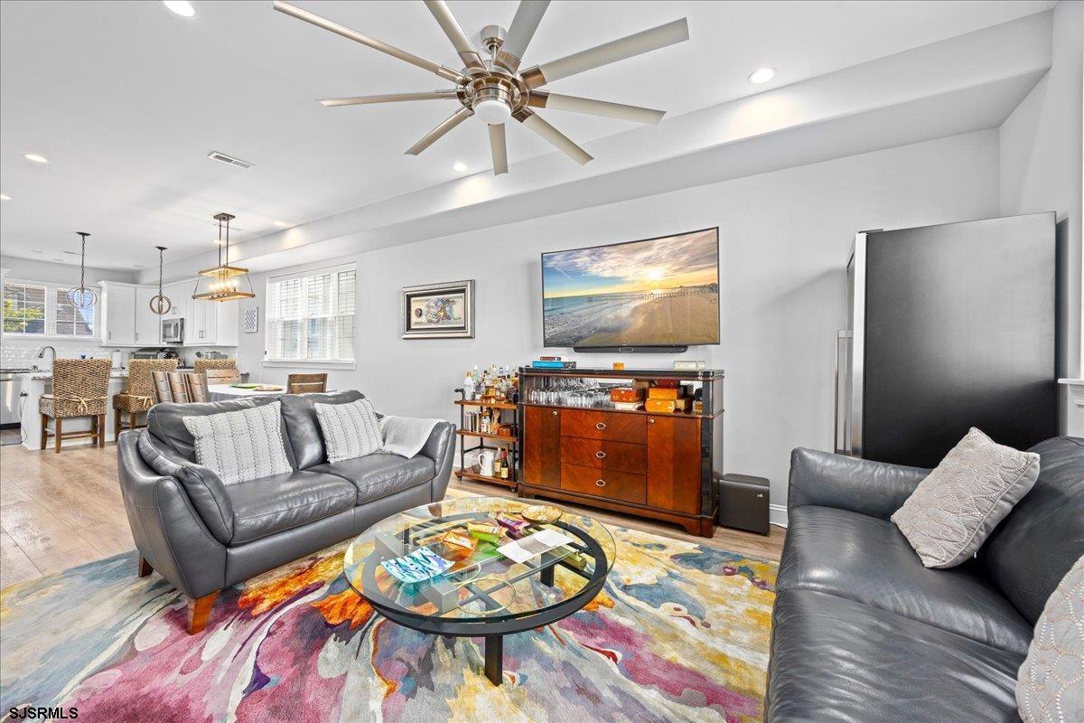 Ventnor, New Jersey 08406, United States, 4 Bedrooms Bedrooms, ,4 BathroomsBathrooms,Residential,Active,177239