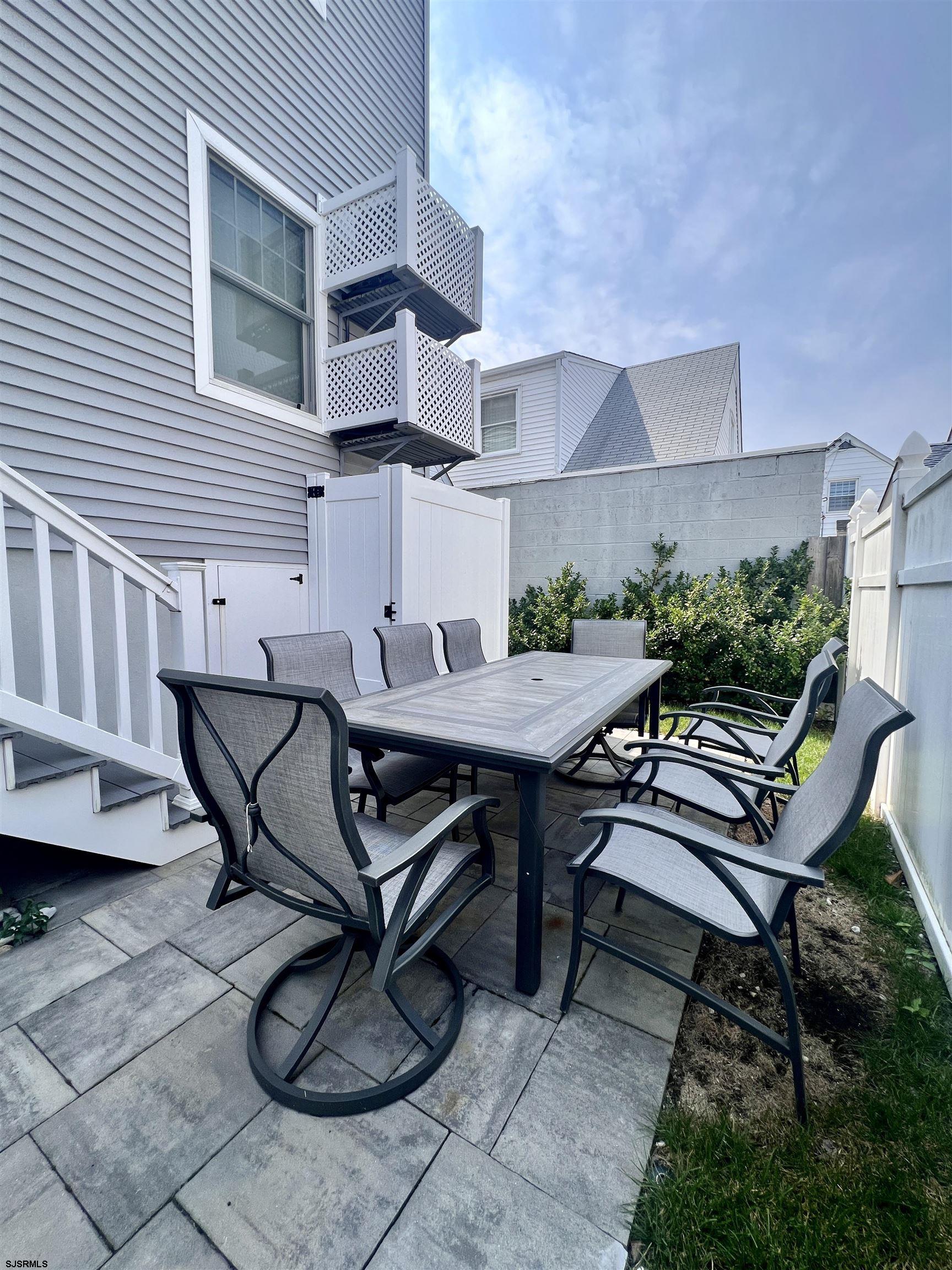 Margate, New Jersey 08402, United States, 5 Bedrooms Bedrooms, ,5 BathroomsBathrooms,Residential,Active,33181
