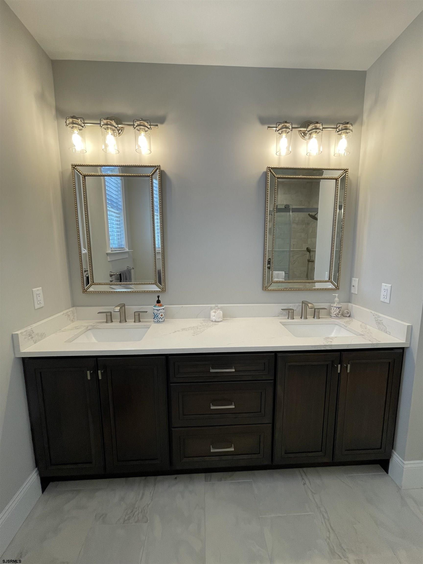 Margate, New Jersey 08402, United States, 5 Bedrooms Bedrooms, ,5 BathroomsBathrooms,Residential,Active,33181