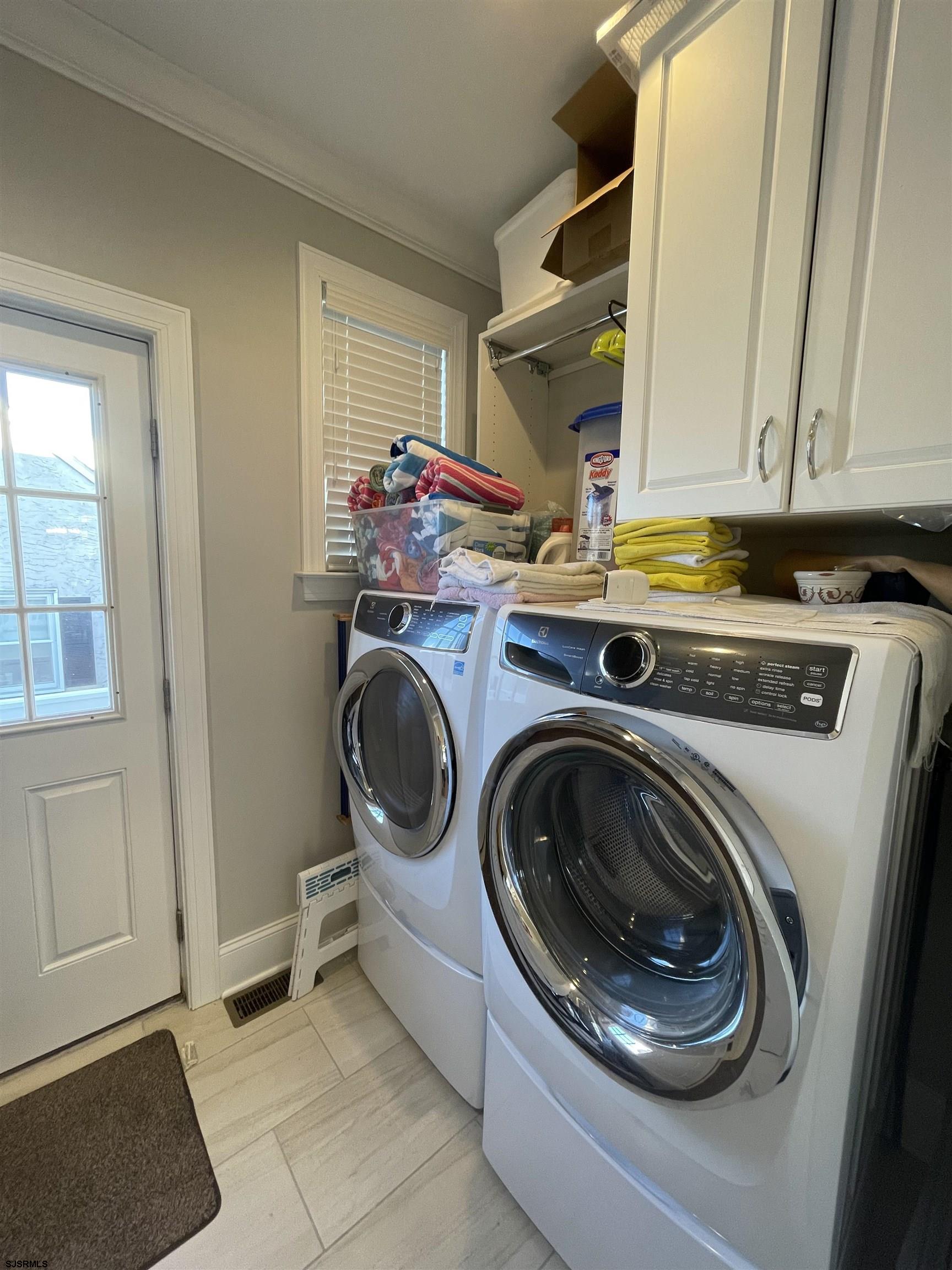 Margate, New Jersey 08402, United States, 5 Bedrooms Bedrooms, ,5 BathroomsBathrooms,Residential,Active,33181