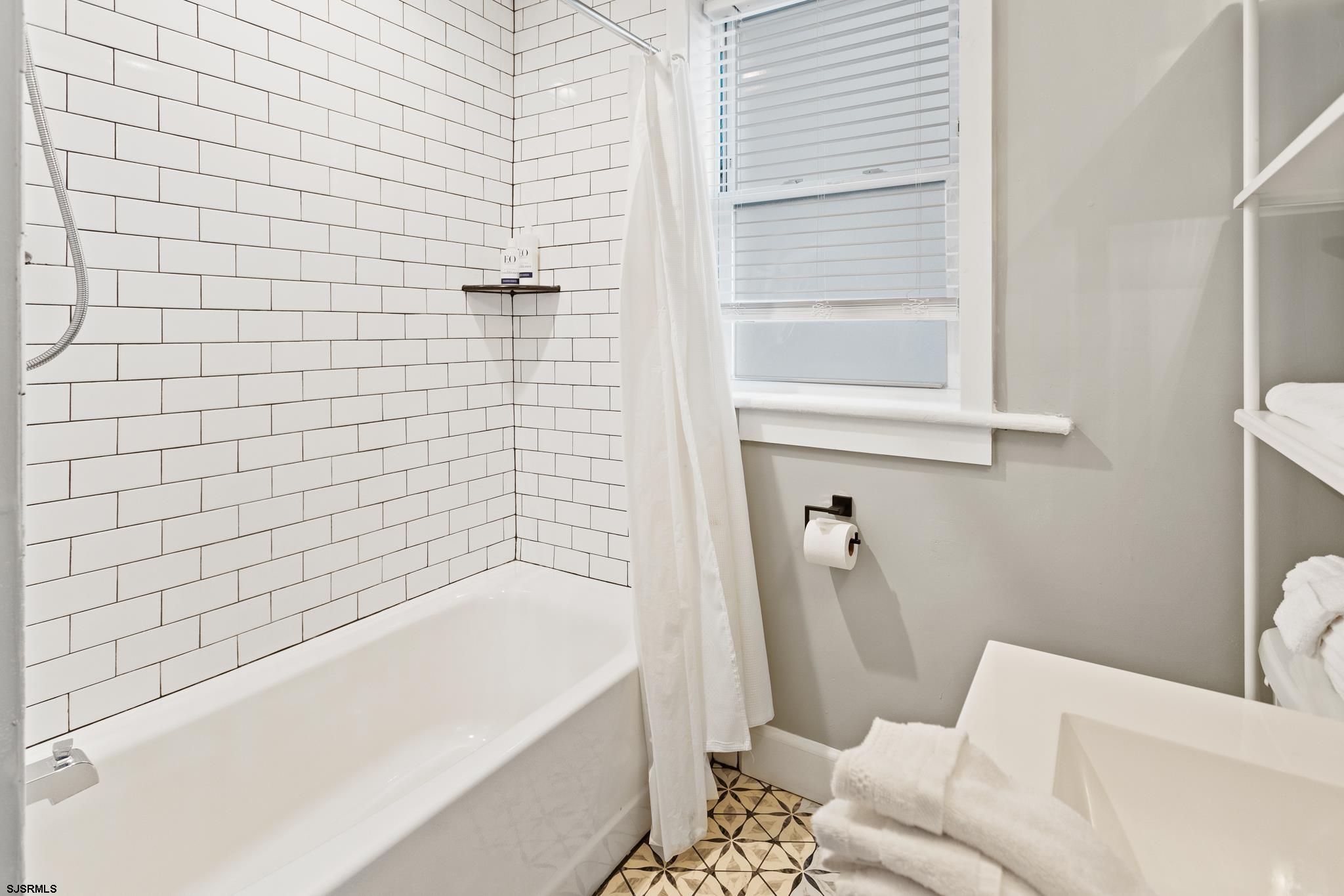 Atlantic City, New Jersey 08401, United States, 12 Bedrooms Bedrooms, ,6 BathroomsBathrooms,Residential,Active,158174