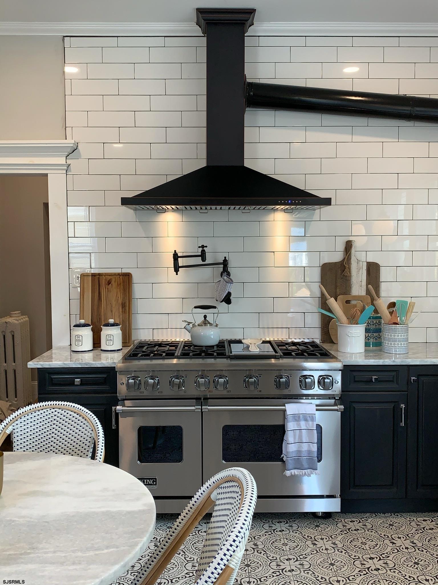 Ventnor, New Jersey 08406, United States, 7 Bedrooms Bedrooms, ,5 BathroomsBathrooms,Residential,Active,76730