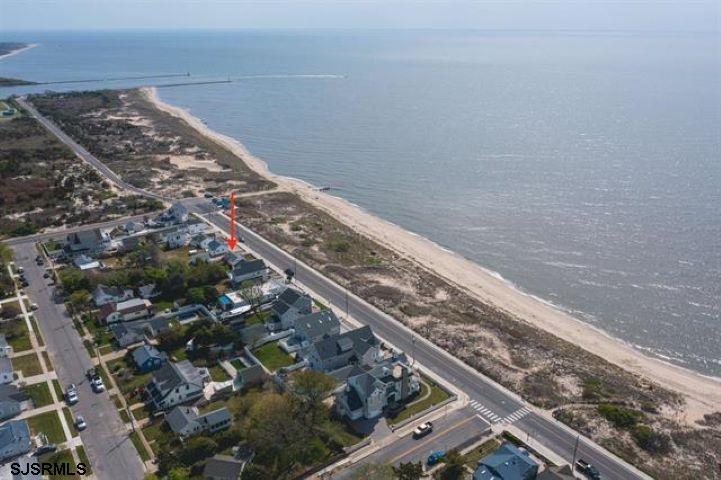 711 Beach Dr